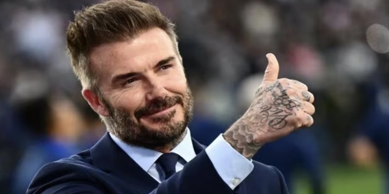 Vẻ ngoài lịch lãm của huyền thoại bóng đá David Beckham